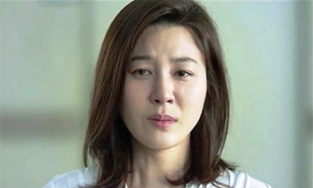 “Phụ nữ ở nhà chăm con là những kẻ ăn bám” gây bão mạng - Ảnh 2.