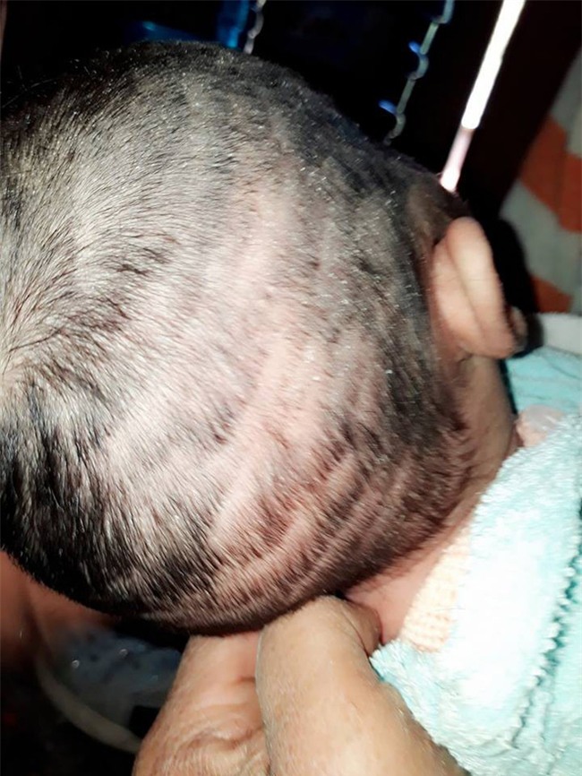 Những quả đầu ruộng bậc thang, bát tô úp do mẹ tự tay cắt tóc cho con diện Tết khiến ai nấy không thể nhịn cười - Ảnh 3.