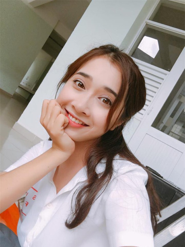 Nhan sắc gia đình toàn mỹ nhân của Nhã Phương: Chị đằm thắm dịu dàng, em trong trẻo ngọt ngào - Ảnh 22.