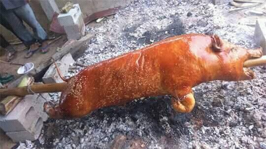 Khi bạn thèm lợn quay và trổ tài bắt chước đầu bếp siêu đẳng trên Youtube, kết quả có thể thảm hại thế này đây - Ảnh 14.