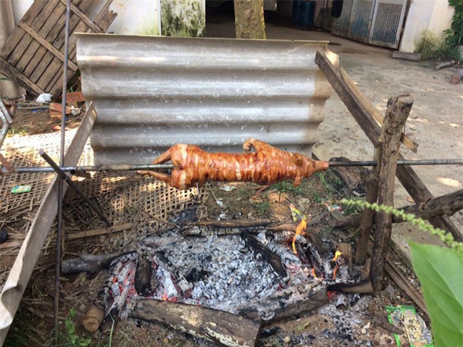 Khi bạn thèm lợn quay và trổ tài bắt chước đầu bếp siêu đẳng trên Youtube, kết quả có thể thảm hại thế này đây - Ảnh 15.