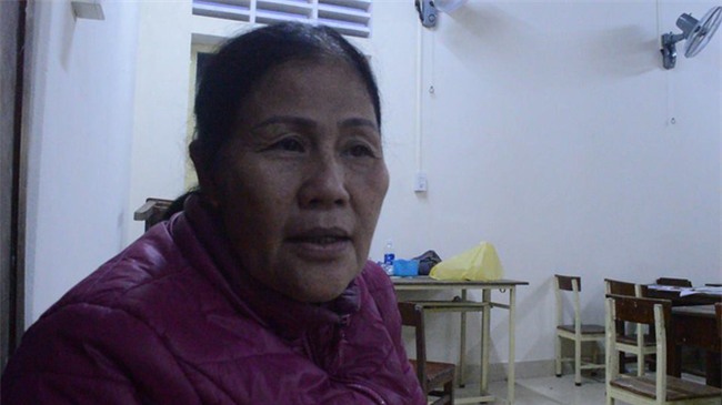 Cô giáo già từng bị cho là điên, 42 năm thầm lặng chở chữ cho con em vùng vạn đò xứ Huế - Ảnh 1.