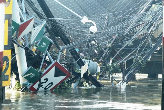 Lời kể bất ngờ của nhân chứng vụ sập cầu Long Kiển: Tài xế chở quá tải thừa nhận say rượu và đi lạc đường - Ảnh 10.