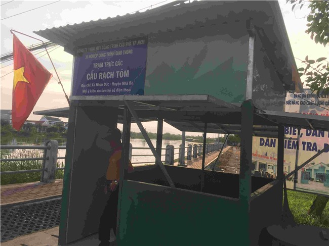 vu sap cau long kien: nhan vien gac cau o dau? hinh anh 1