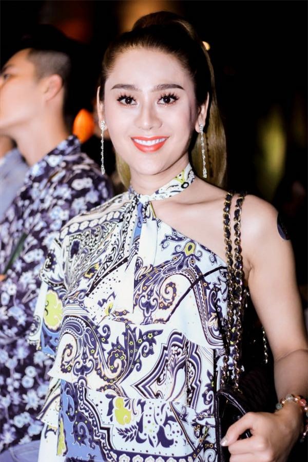 lay chong dien trai, lam khanh chi tre dep nhu gai 18 khoe nguc day hinh anh 8