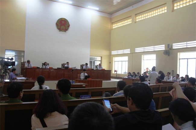 Trước khi chết, bé gái 13 tuổi nắm lấy tay mẹ: Ông Bê “lấy con” chưa giải quyết được mà mẹ định bỏ đi đâu? - Ảnh 6.