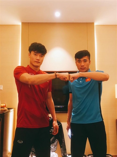 Không chỉ đẹp trai, gout thời trang của thủ môn Bùi Tiến Dũng còn khiến chị em phát cuồng-8