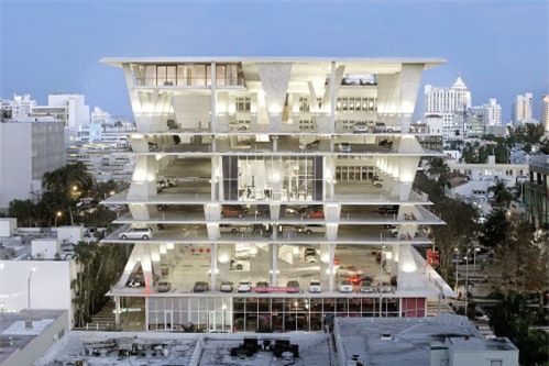 Các bãi đỗ xe độc đáo trên thế giới - 4