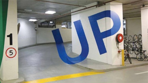 Các bãi đỗ xe độc đáo trên thế giới - 7