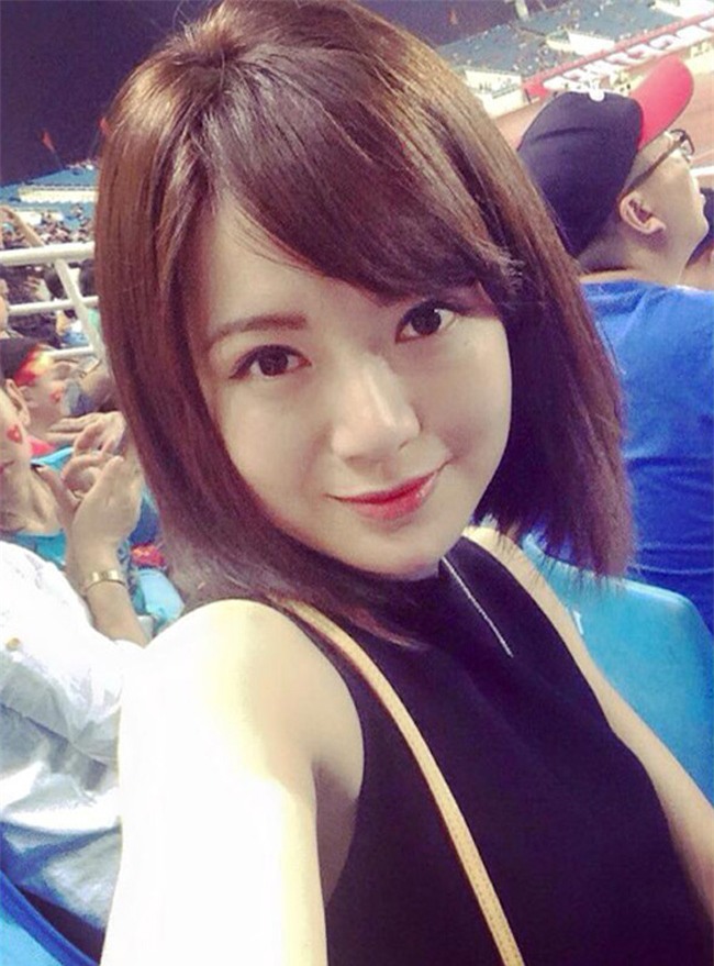 my nhan say dam cau thu viet: nguoi tai gioi, nguoi sac nuoc huong troi hinh anh 27