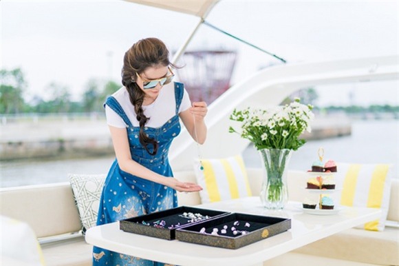 Lý Nhã Kỳ,bộ ảnh của Lý Nhã Kỳ,trang sức triệu đô của Lý Nhã Kỳ