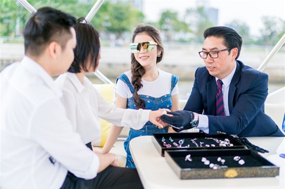 Lý Nhã Kỳ,bộ ảnh của Lý Nhã Kỳ,trang sức triệu đô của Lý Nhã Kỳ