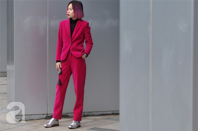 Tuần qua nắng ấm nên các quý cô Hà Thành được dịp khoe loạt street style với váy cực điệu - Ảnh 11.