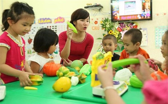 Hàng nghìn giáo viên mầm non đang dạy hợp đồng sẽ được hưởng chế độ như giáo viên biên chế