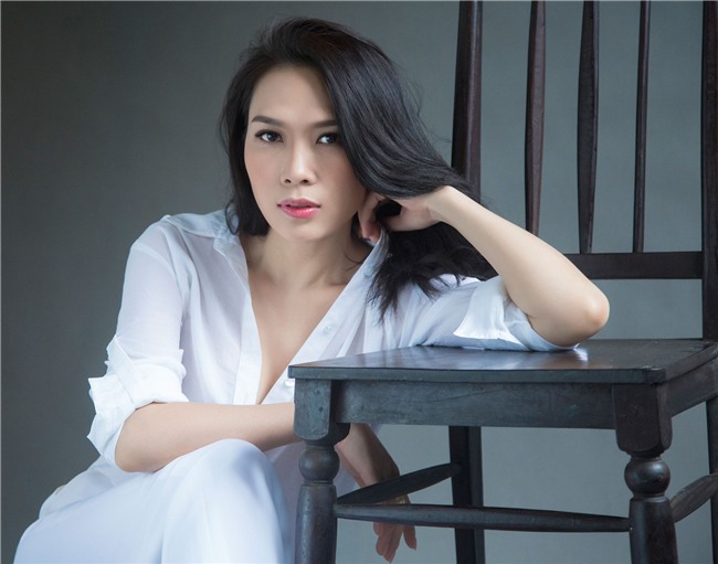 Khi những ca sĩ Vpop đứng trên bờ vực mất đi giọng hát: Người chữa trị kịp thời, kẻ trầm cảm nặng nề bỏ nghề vài năm - Ảnh 1.