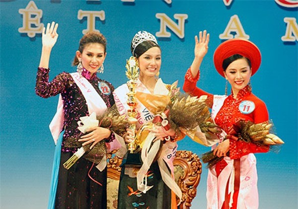 Dàn Á hậu 1 cuộc thi Hoa hậu Hoàn vũ Việt Nam: Người tiến bước lừng lẫy, kẻ bỏ dở cuộc chơi-1