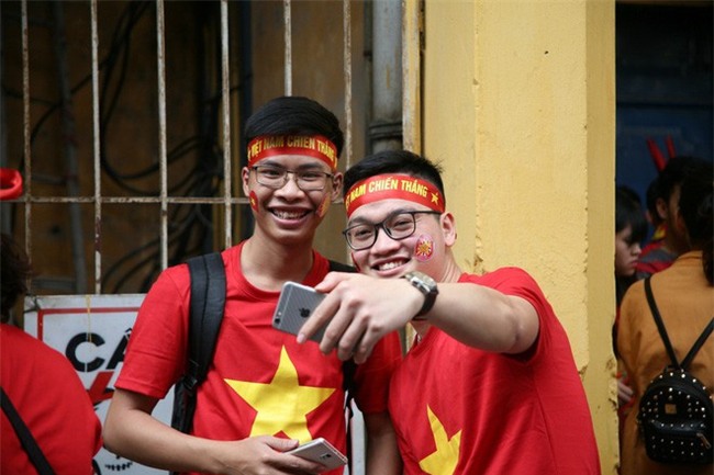 Cập nhật: Không khí hào hứng của người hâm mộ trước trận đấu lịch sử U23 Việt Nam - U23 Qatar - Ảnh 8.