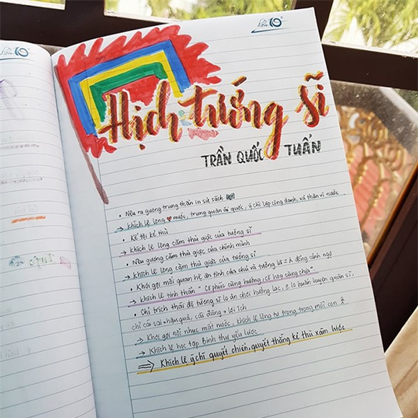 Cô học trò 'Phó Chủ tịch' biến vở viết thành bức tranh đầy màu sắc, ai nhìn cũng muốn học 0