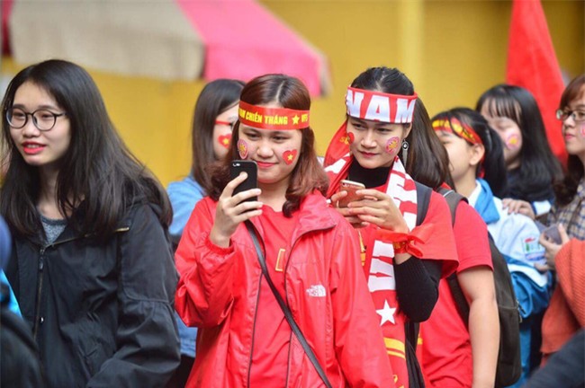 Không khí hừng hực khắp cả nước, tất cả một lòng cổ vũ đội tuyển U23 Việt Nam trước trận bán kết lịch sử với Qatar