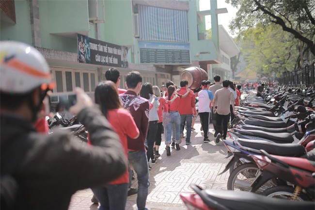 Không khí hừng hực khắp cả nước, tất cả một lòng cổ vũ đội tuyển U23 Việt Nam trước trận bán kết lịch sử với Qatar