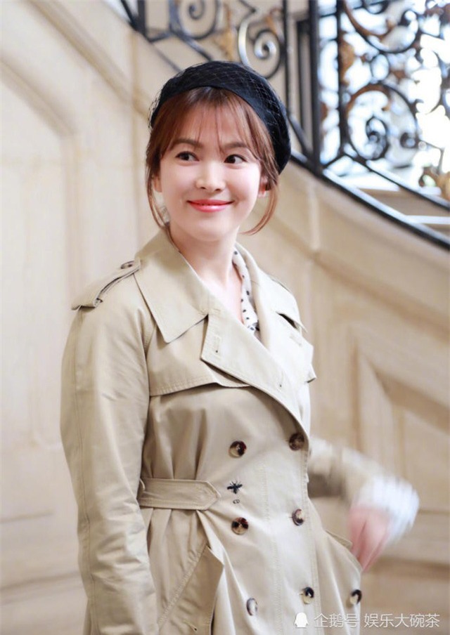 
Đã 37 tuổi nhưng Song Hye Kyo vẫn luôn là một trong những nữ diễn viên xinh đẹp và cuốn hút nhất Hàn Quốc.
