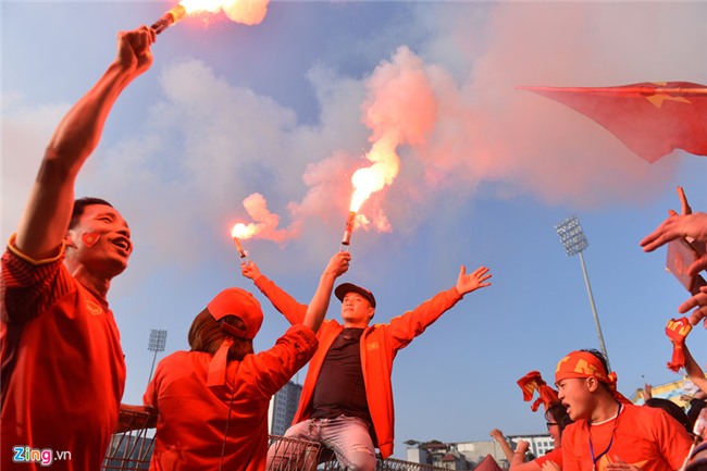 Khoc oa sung suong trong tran thang kho tin truoc U23 Qatar hinh anh 10