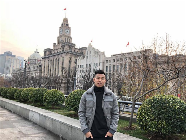 Vũ Văn Thanh - chàng cầu thủ với biểu cảm siêu cool khi sút vào quả penalty cuối đưa U23 vào chung kết! - Ảnh 4.