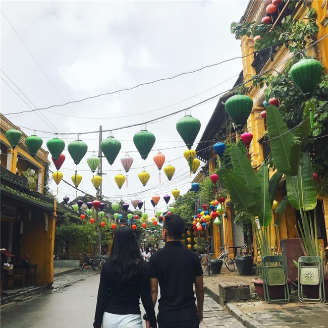 Gu thời trang giản dị vẫn đẹp của tiền vệ xuất sắc nhất trận đấu với Qatar Nguyễn Quang Hải-5