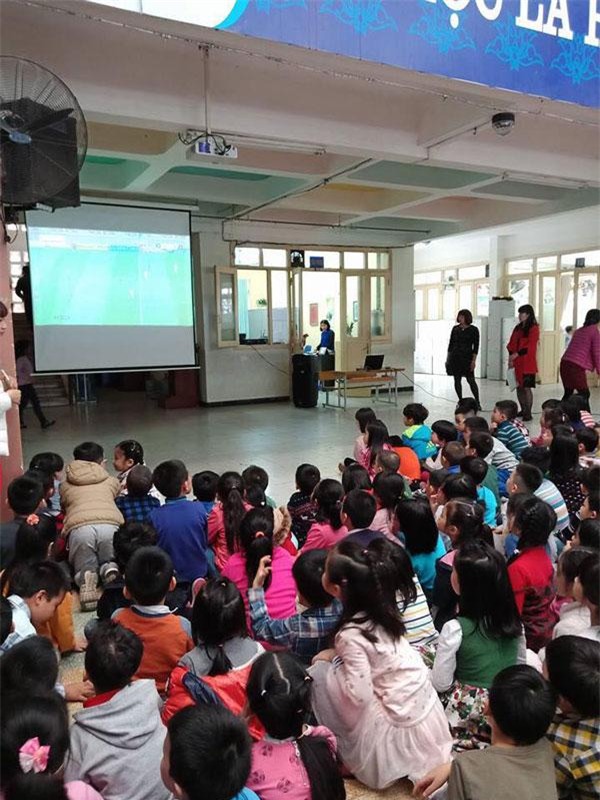 chong dat cuoc cho doi tuyen viet nam, toi khi thang roi van phai den gap doi cho vo - 2