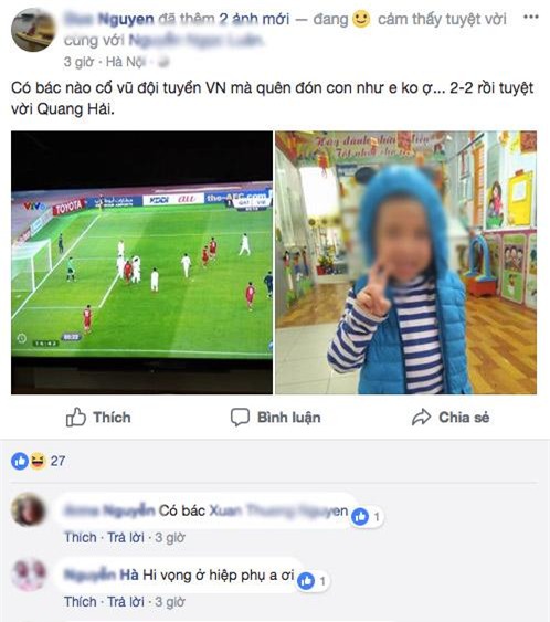 vi u23 viet nam, bo me viet thi nhau thu toi: mai xem bong da quen ca don con - 2