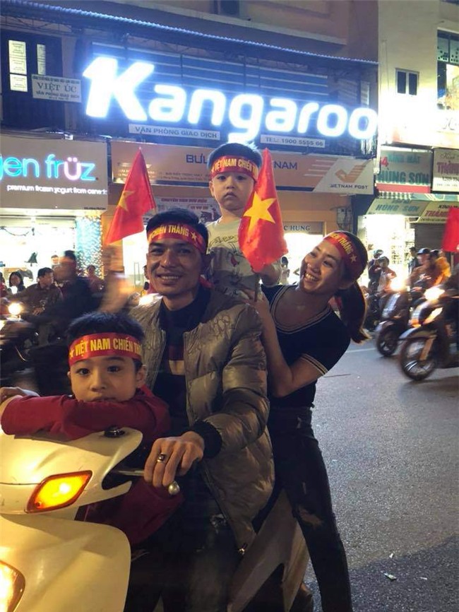 chum anh: cac ban nho xung xinh "co do sao vang" an mung chien thang - 10