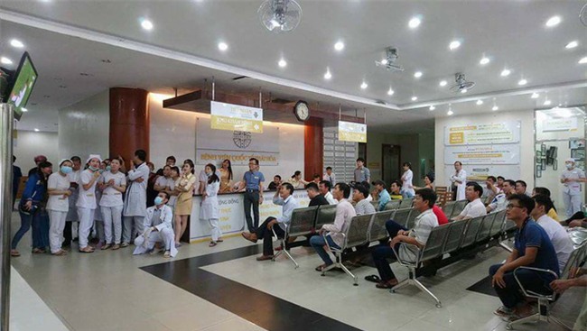 Bà bầu vừa chờ đẻ, vừa quẩy hết mình trong trận bán kết của U23 Việt Nam - Ảnh 4.