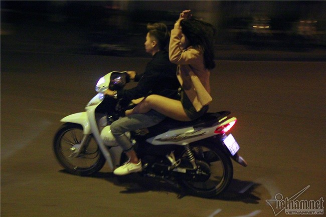 U23 Việt Nam,Bán kết U23 Châu á,Bóng đá Việt Nam,Park Hang Seo,HLV Park Hang Seo,Quang Hải,tắc đường,ùn tắc