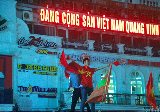 U23 Việt Nam,Bán kết U23 Châu á,Bóng đá Việt Nam,Park Hang Seo,HLV Park Hang Seo,Quang Hải,tắc đường,ùn tắc