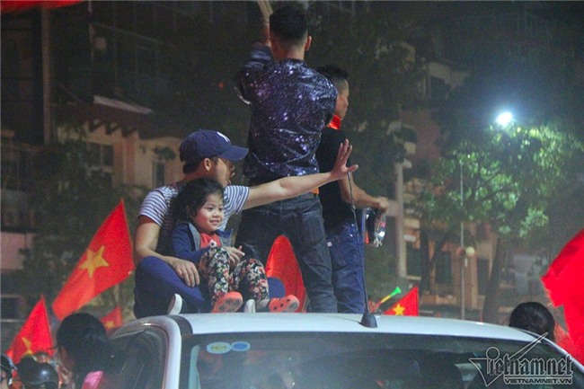 U23 Việt Nam,Bán kết U23 Châu á,Bóng đá Việt Nam,Park Hang Seo,HLV Park Hang Seo,Quang Hải,tắc đường,ùn tắc