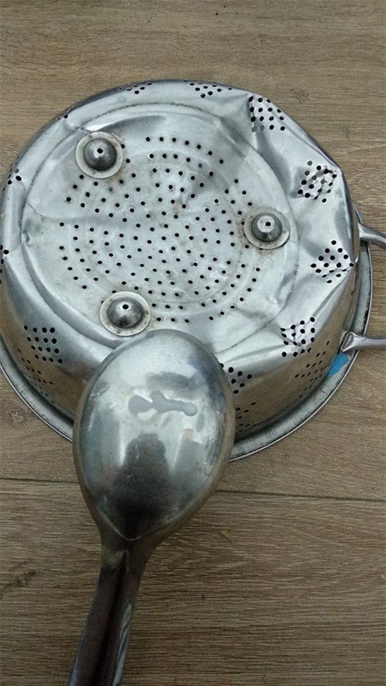 Cư dân mạng kiểm kê thiệt hại về xoong chảo sau đêm ăn mừng chiến thắng của U23 Việt Nam - Ảnh 7.