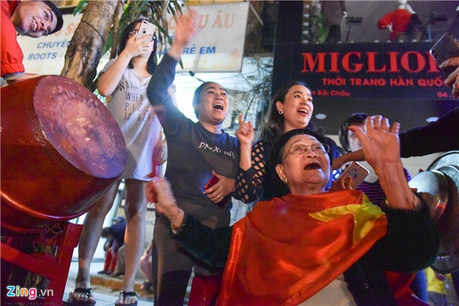 Dem khong ngu voi khat vong U23 Viet Nam hinh anh 19