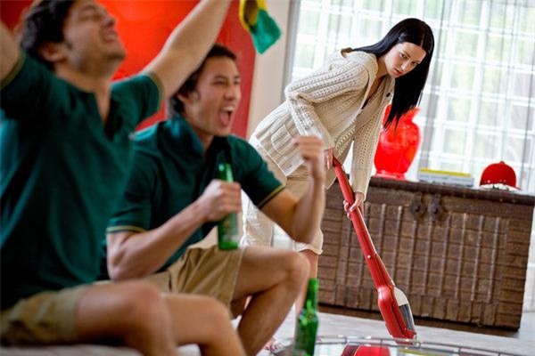 toi cong lung kiem tien mua bim sua cho con, con chong toi ngay lo chieu dai ban be - 2