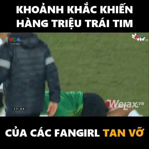 Nói về khoảnh khắc nằm đè lên Đức Chinh, thủ môn Tiến Dũng hài hước: Liệu đã thích hợp để tiết lộ?-1