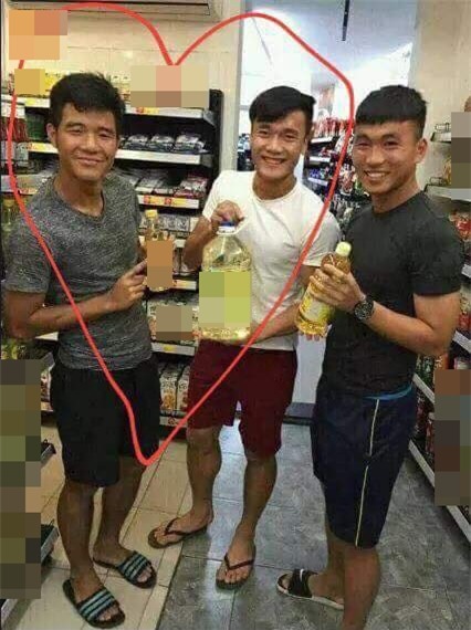 HOT: Trước khi đè lên nhau ăn mừng gây shock, Bùi Tiến Dũng và Đức Chinh từng rất nhiều lần diện đồ đôi-5