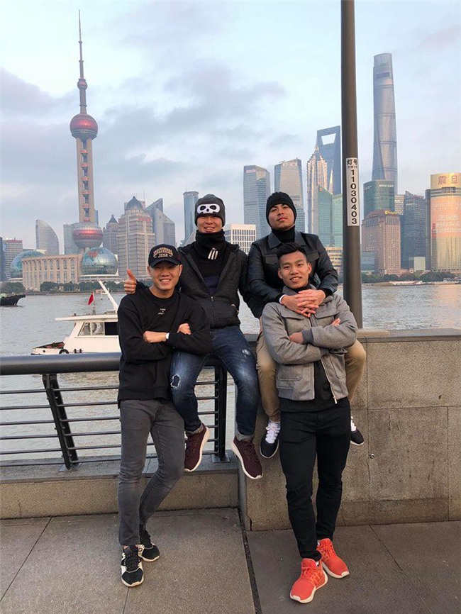 khong ngo cac ngoi sao u23 viet nam lai vui tinh, hai huoc den muc do nay! - 19