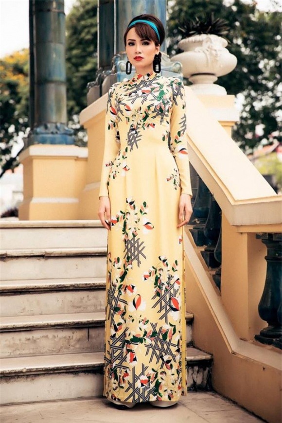 Diễm Hương, Hoa hậu Diễm Hương, Diễm Hương mặc áo dài