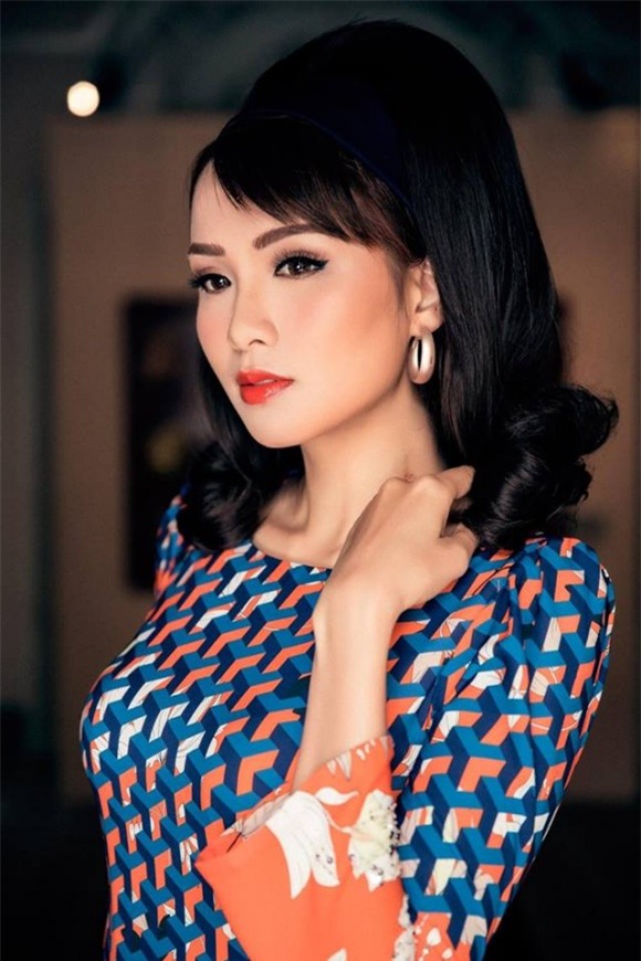 Diễm Hương, Hoa hậu Diễm Hương, Diễm Hương mặc áo dài
