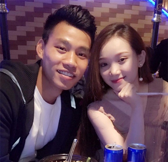 Vân Hugo , MC Vân Hugo , hậu vệ Văn Thanh