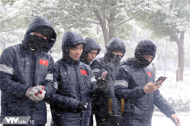 Cau thu U23 thich thu nghich tuyet o Thuong Chau hinh anh 5