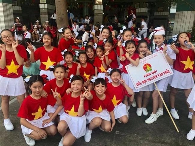 mot truong mam non giam hoc phi cho hs ten hai, dung de co vu u23 hinh anh 1