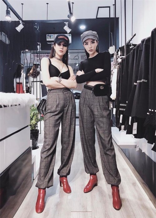 Để ý mới thấy dạo này Kỳ Duyên chỉ ‘làm bạn’ với mỗi màu đen, từ áo quần tới phụ kiện - Ảnh 6.