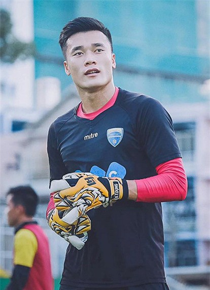 Ông bố làm giấy khai sinh tên con trai là Bùi Tiến Dũng-2