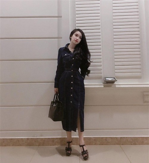 Bạn gái ‘người hùng’ sân cỏ U23 Việt Nam - người mê diện đồ đôi, người dùng toàn hàng hiệu đắt giá-4