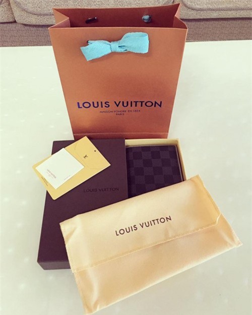 Bạn gái ‘người hùng’ sân cỏ U23 Việt Nam - người mê diện đồ đôi, người dùng toàn hàng hiệu đắt giá-5